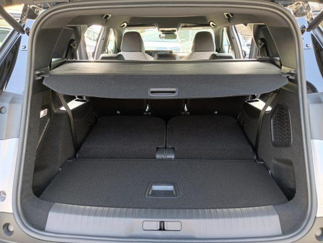 PEUGEOT 5008 Hybrid 145 e-DCS6 GT