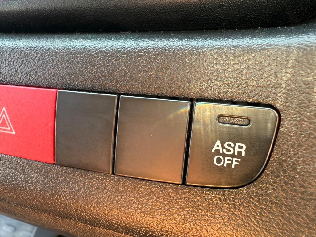 Peugeot Boxer 335 2.2 BlueHDi 140 S&S PM-DC Cabinato