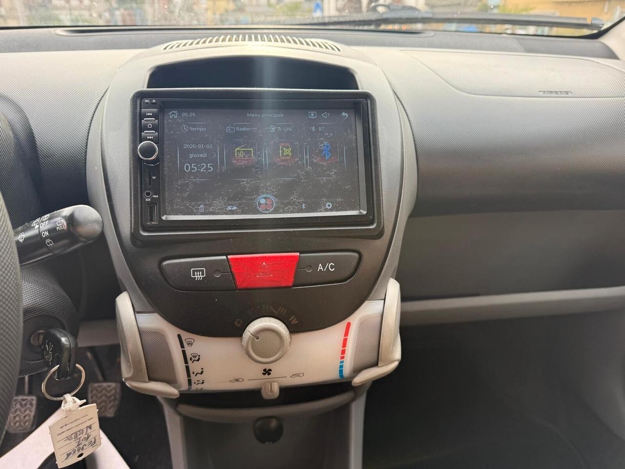 Peugeot 107 1.4 HDi 5p. Plaisir