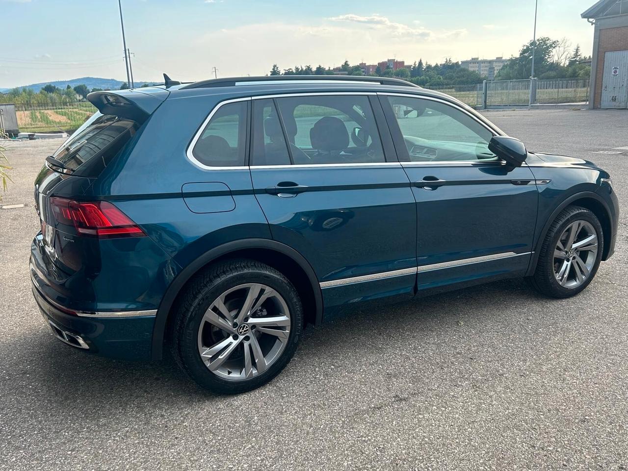 Volkswagen Tiguan 2.0 TDI 150 CV SCR DSG 4MOTION R-Line