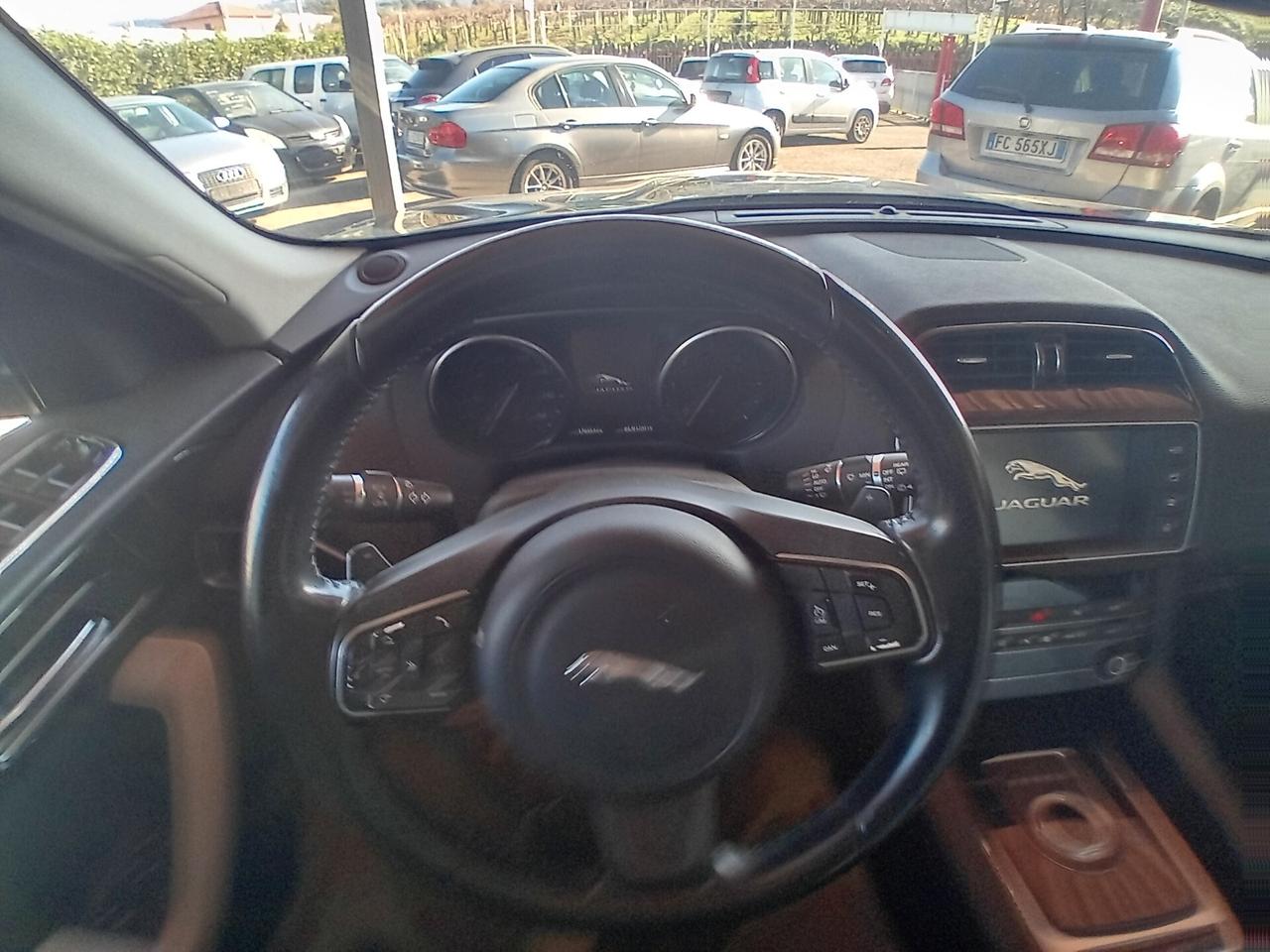 Jaguar F-Pace 2.0 D 180 CV aut. Prestige finanzio