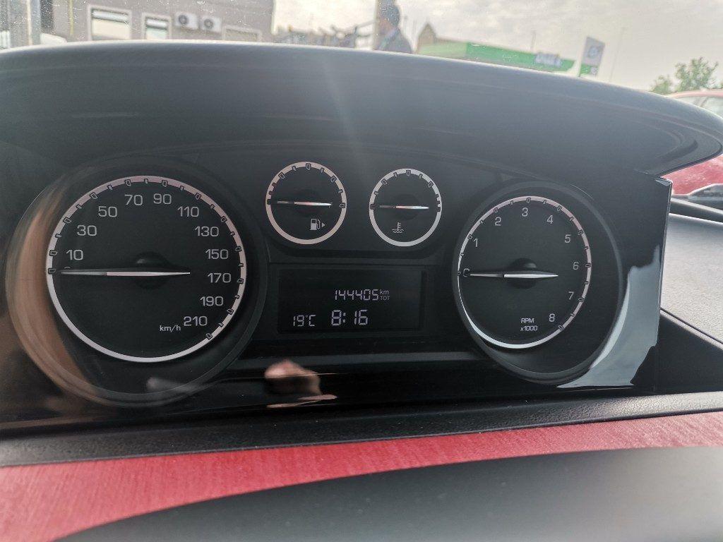 Lancia Ypsilon 1.2 69 CV 5 porte S&S Black&Red