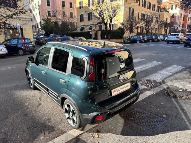 FIAT Panda 1.0 FireFly S&S Hybrid Pandina Cross-Navi-Carplay