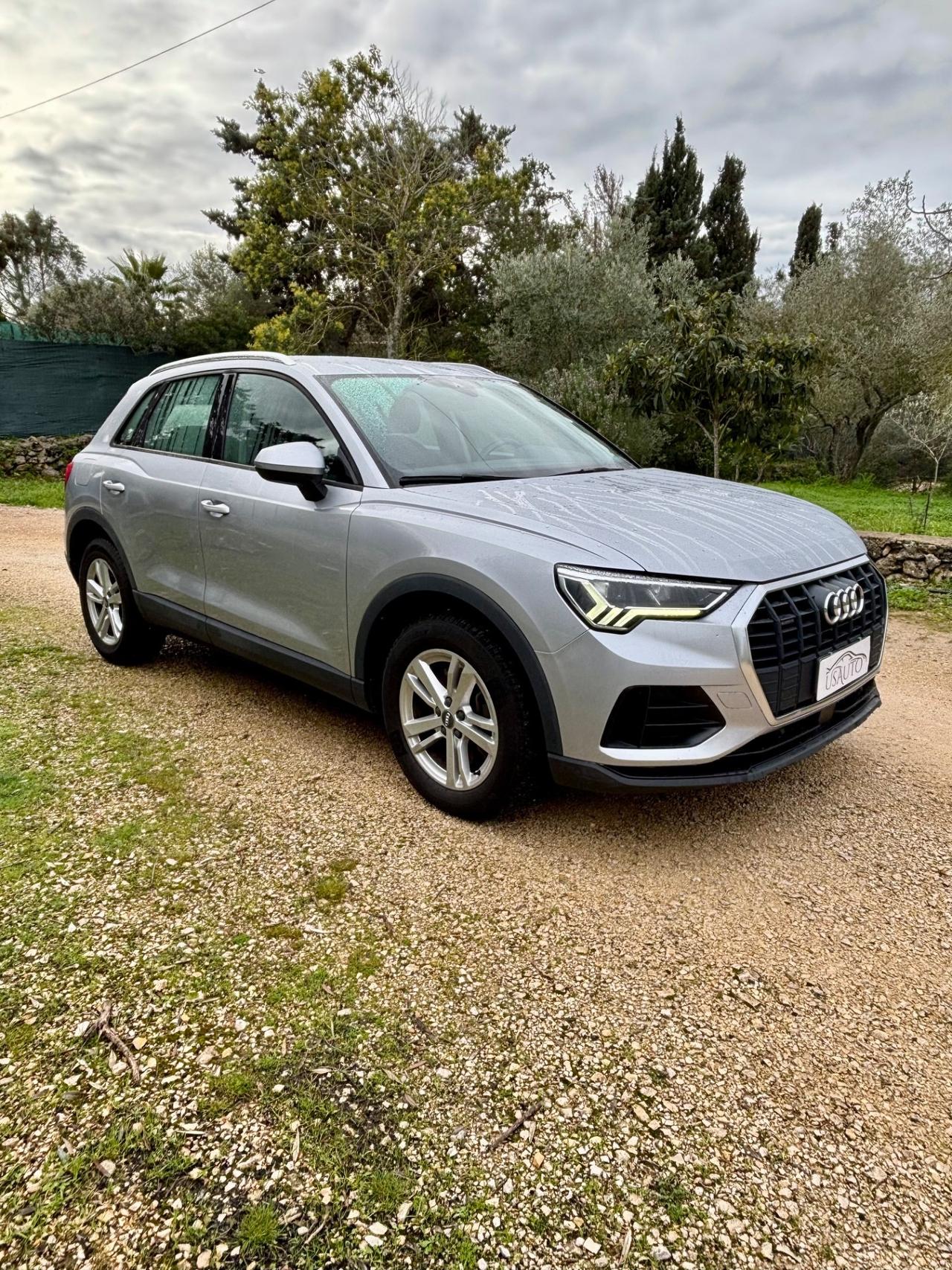 Audi Q3 40 TDI quattro S tronic Business Advanced