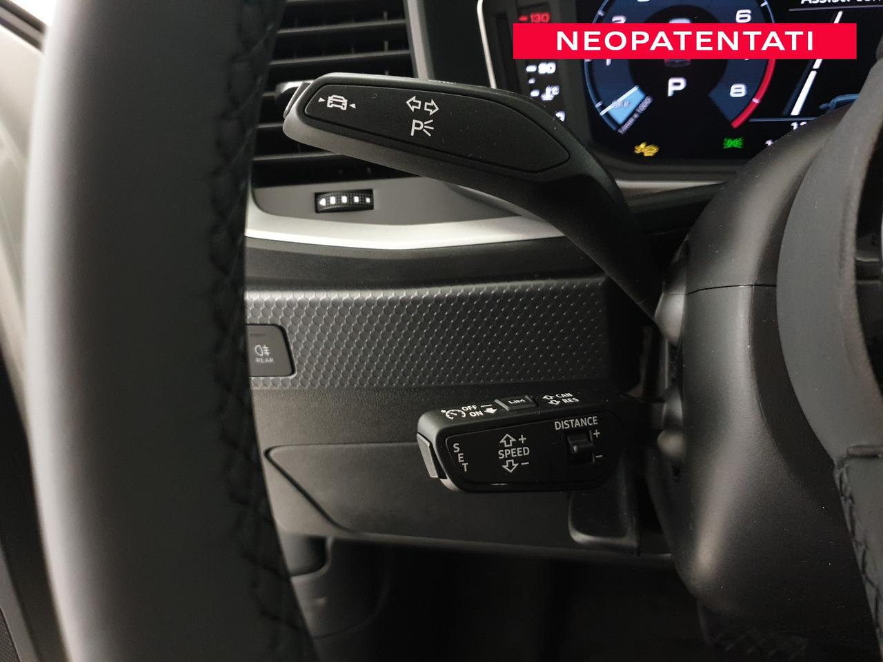 Allstreet 30TFSI 116CV S tronic Identity Contrast