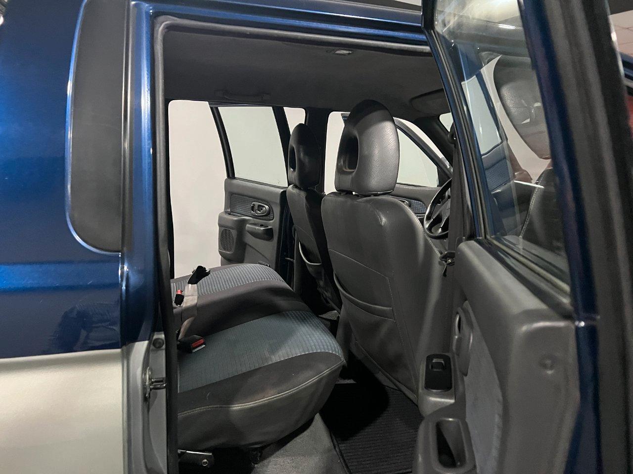 Mitsubishi L200 Double Cab L200 d.cab 2.5 tdi GLS Target 4wd Double cab