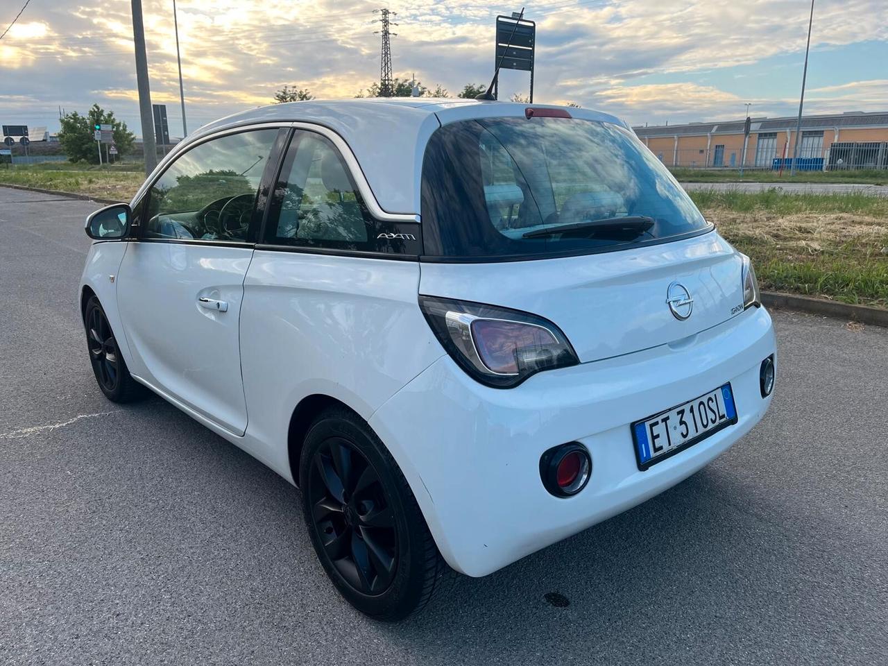 Opel Adam 1.2 70 CV