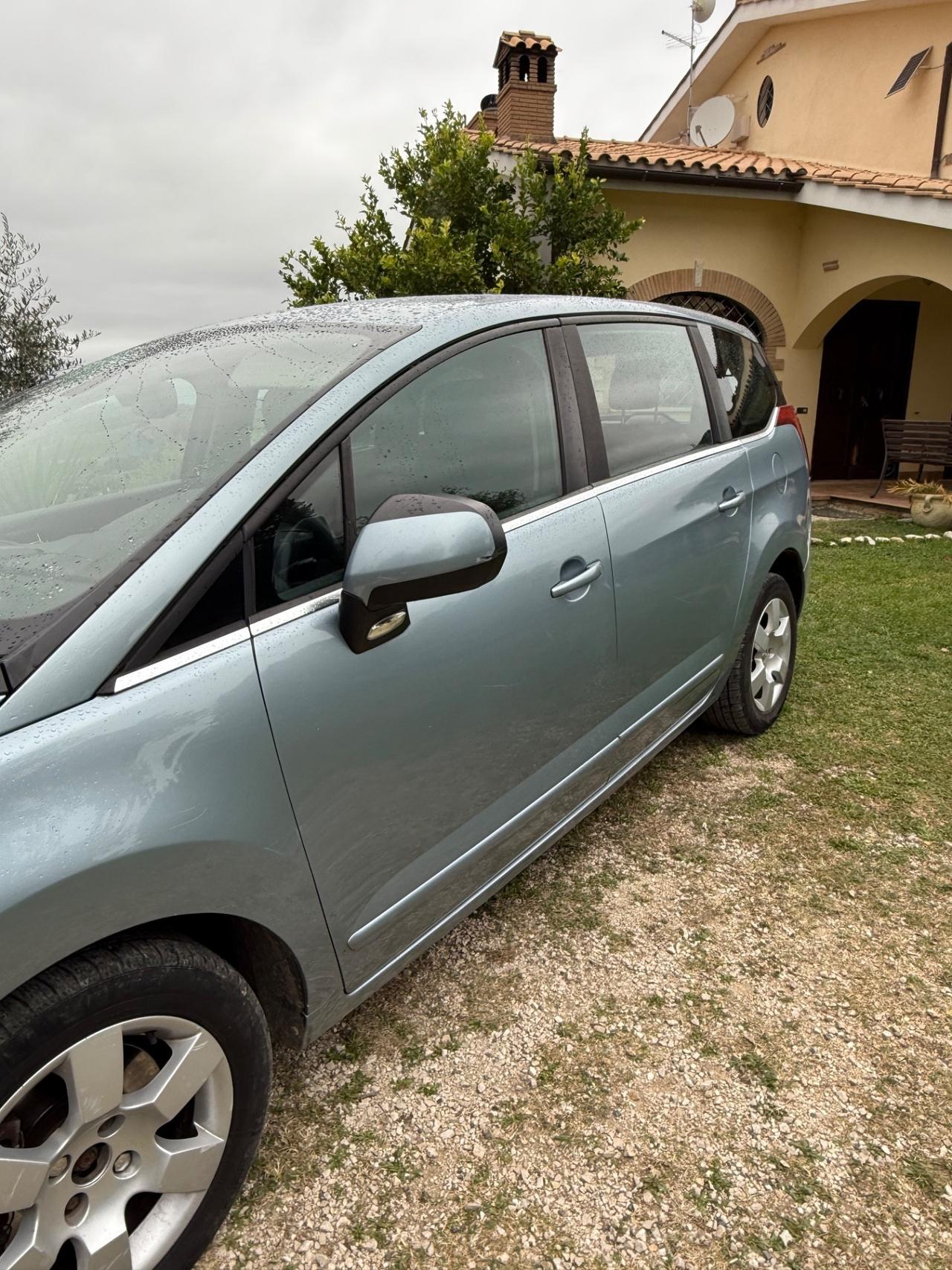 Peugeot 5008 2.0 HDi 150CV Business