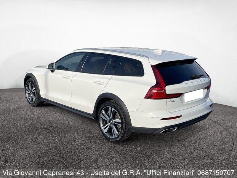 Volvo V60 Cross Country D4 AWD Geartronic Business Plus