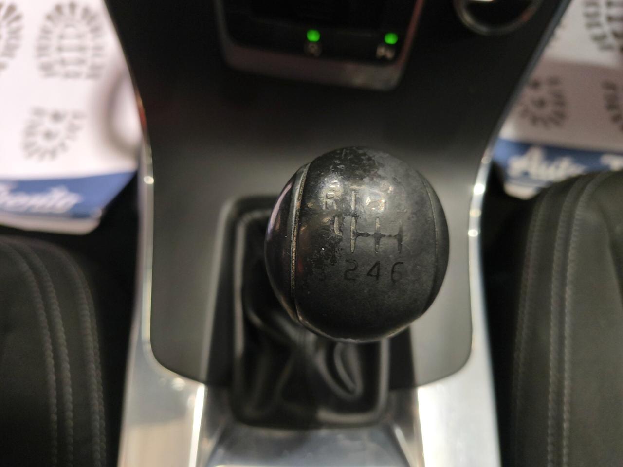 Volvo V60 D2 R-design Momentum 139.000km