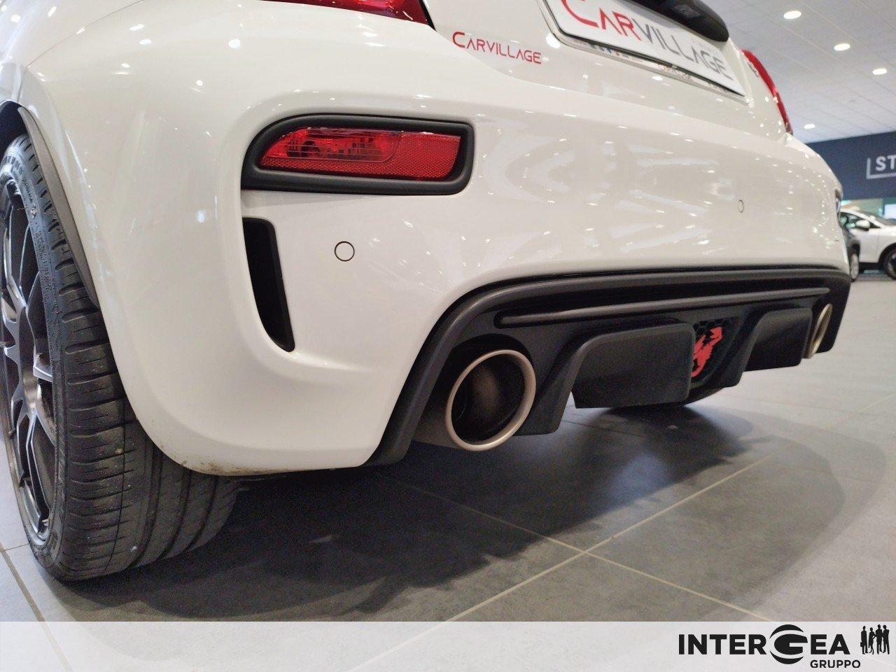 ABARTH 695 1.4 t-jet 180cv auto