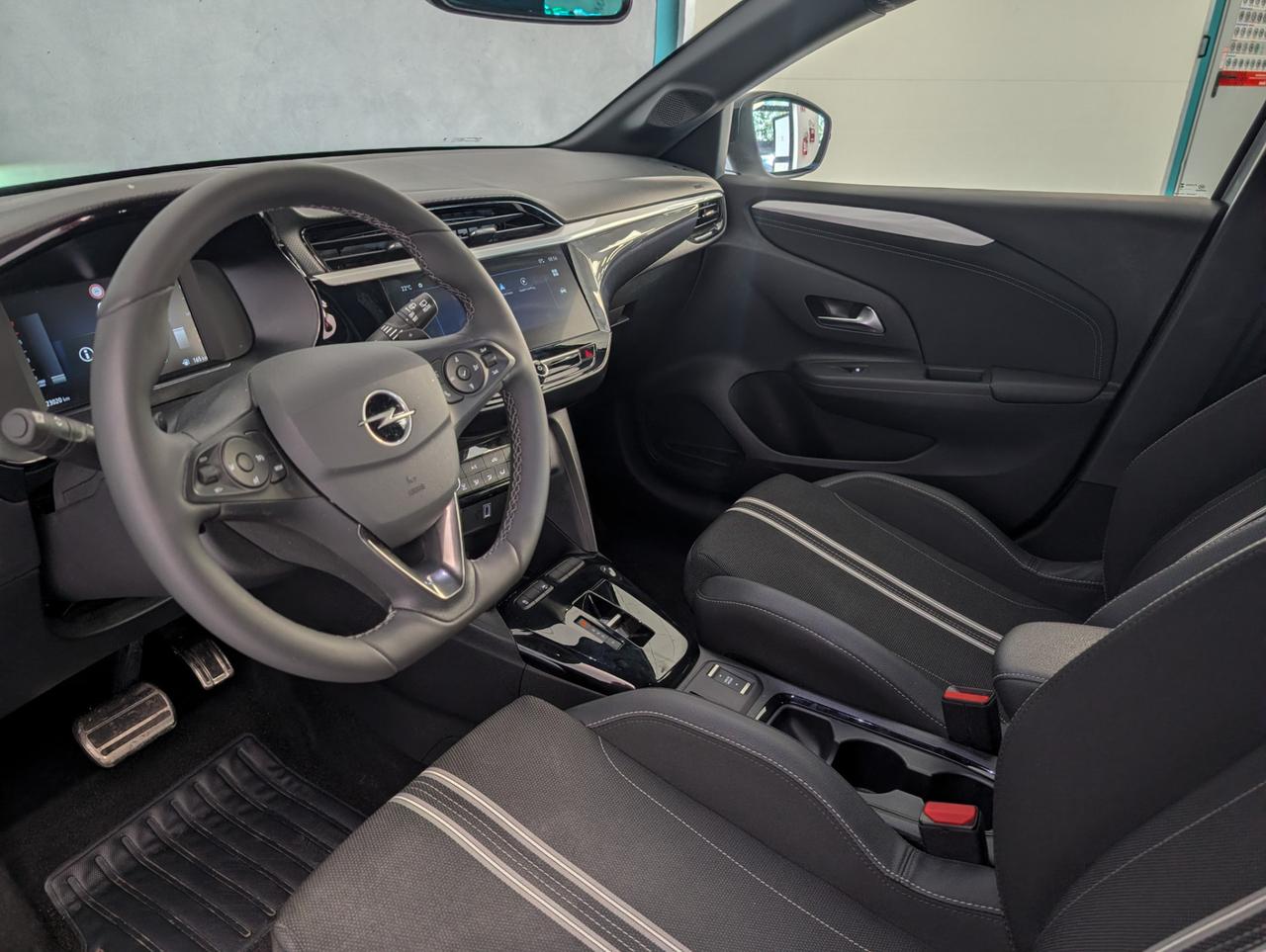 Opel corsa vi 1.2 100cv AT8 GS