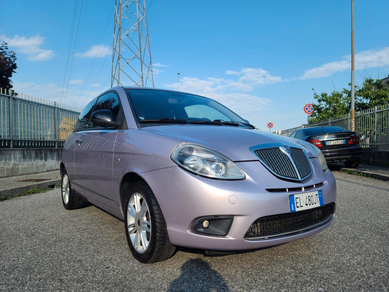 Lancia Ypsilon 1.4 Unyca Ecochic GPL X NEOPATENTATI