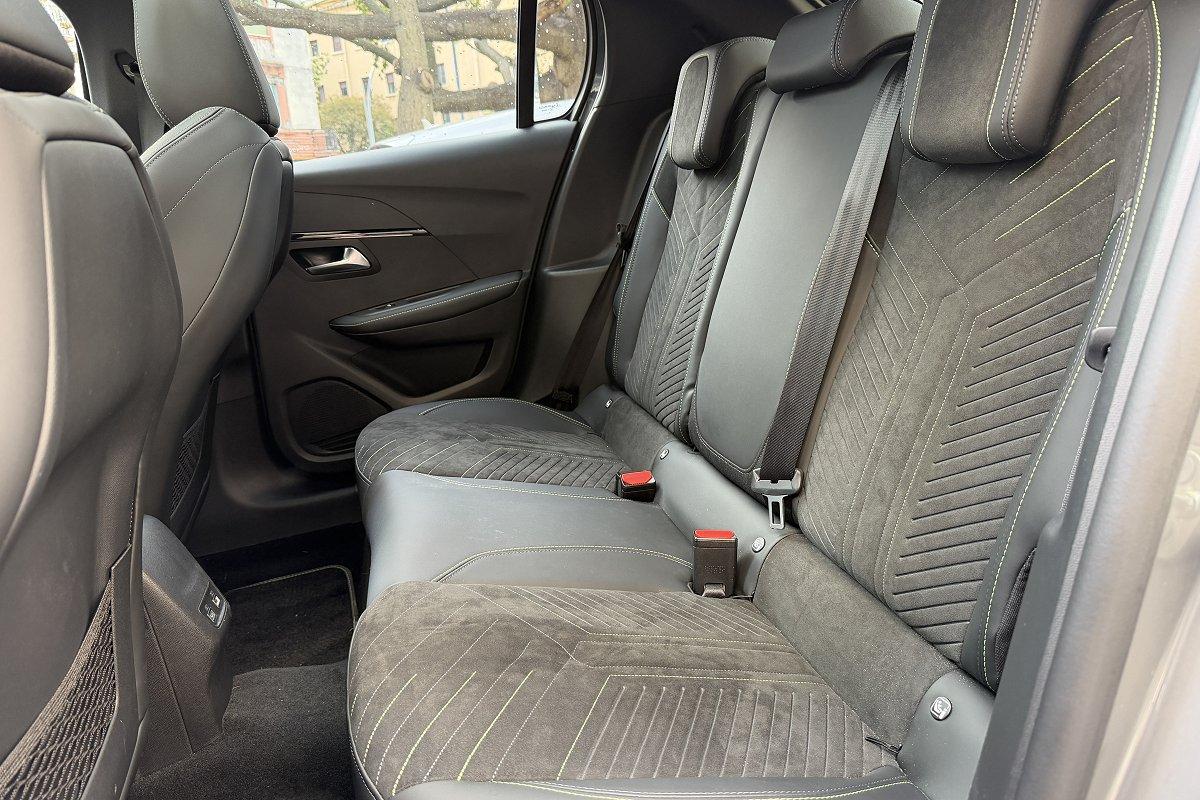 PEUGEOT 208 Hybrid 136 e-DCS6 5 porte GT