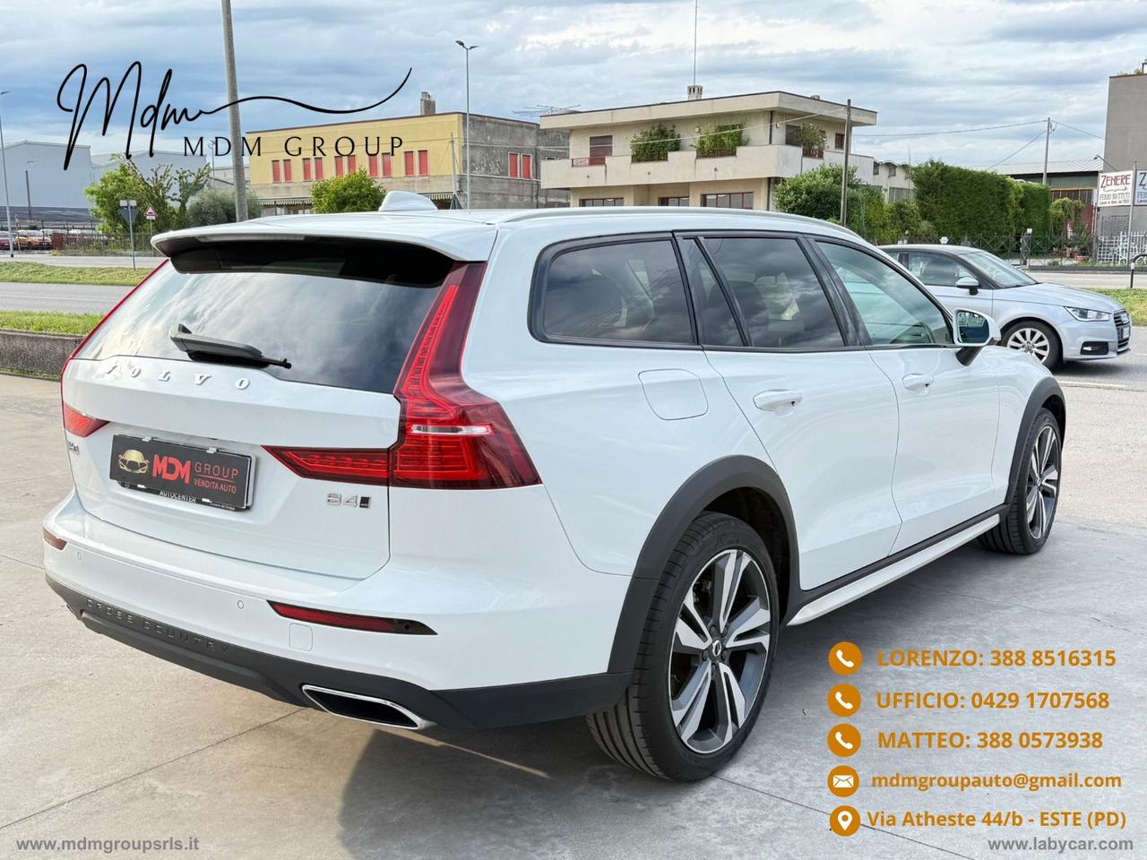 VOLVO V60 Cross Country B4