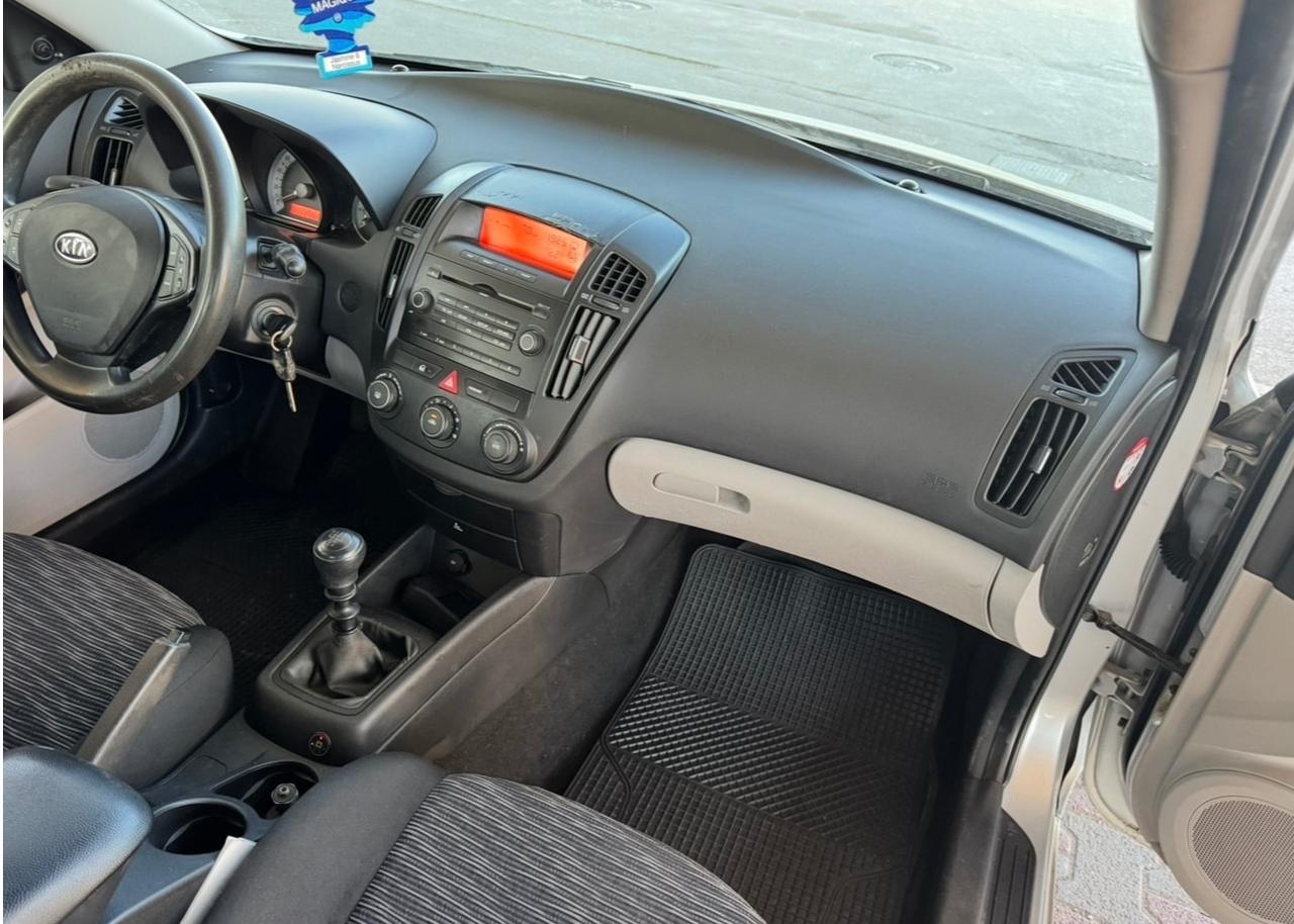 Kia Ceed cee'd Sp. Wag. 1.4 90CV Platinum