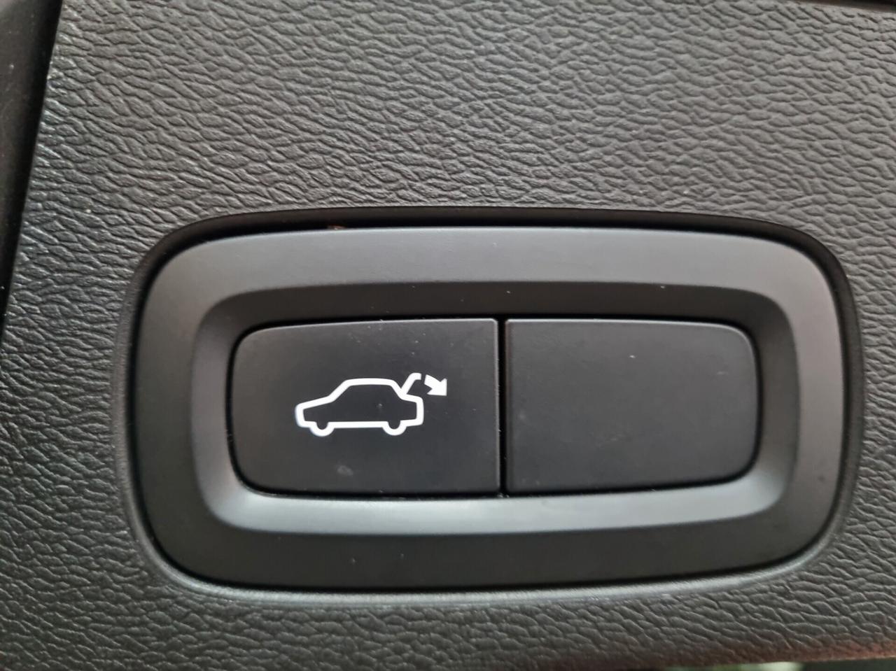 Volvo XC 60 XC60 B4 (d) AWD Geartronic Inscription