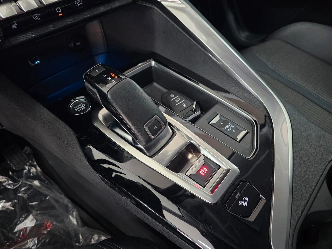 NUOVA PEUGEOT 3008 ALLURE PACK 1.5 BLUE HDI 131CV EAT8