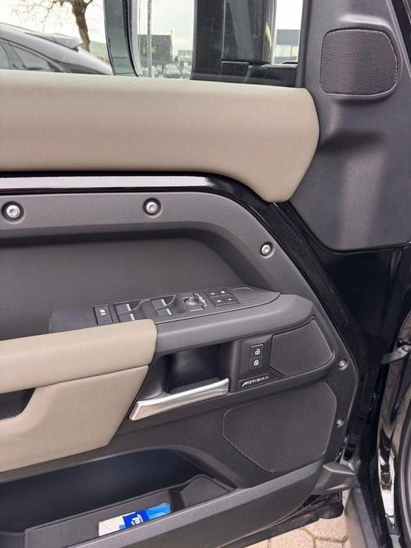 Land Rover Defender Defender 110 3.0D I6 AWD Auto X-Dynamic SE 200 CV Autocarro N1