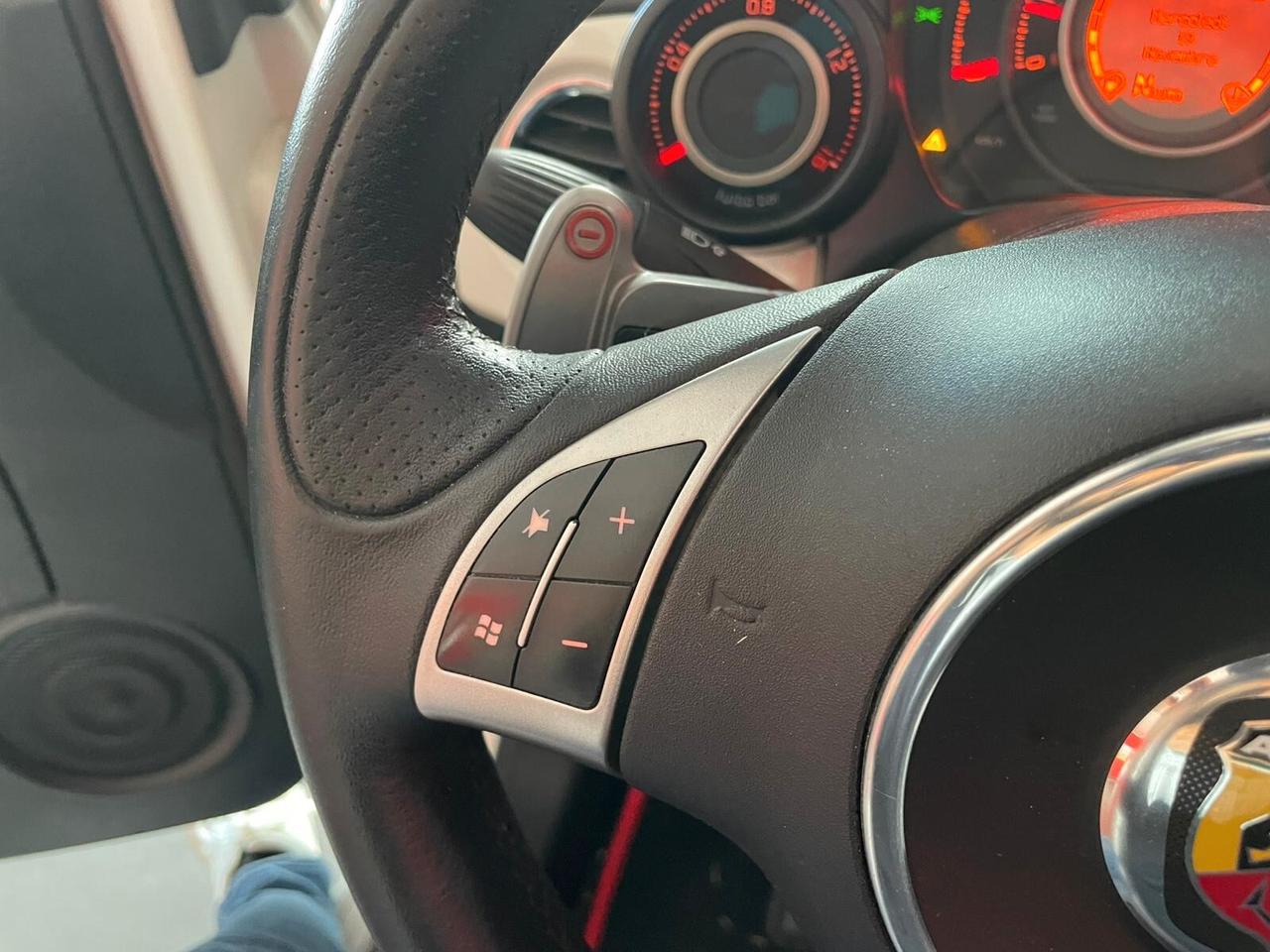 ABARTH 500C 1.4T-JET 140cv