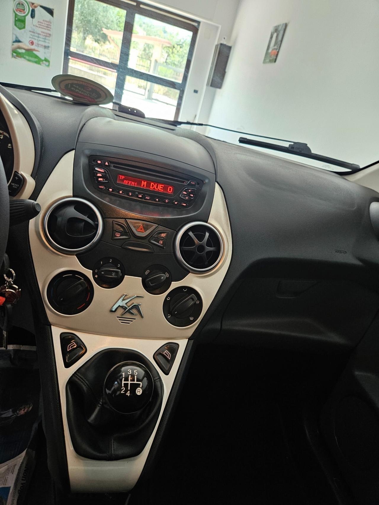Ford Ka 1.3 TDCi 75CV Titanium