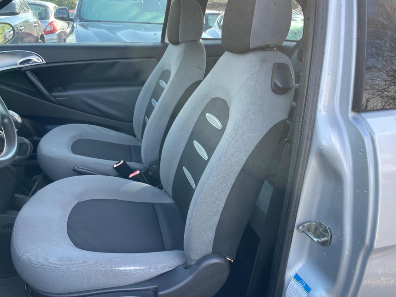 Lancia Ypsilon 1.2 16V Argento