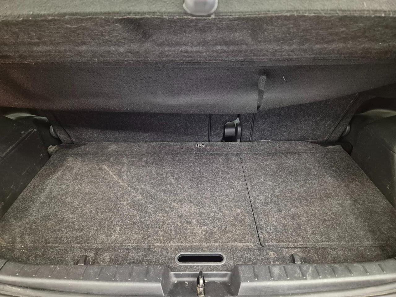 Toyota Yaris 5p 1.3 Navy - NEOPATENTATI - Navi - Clima