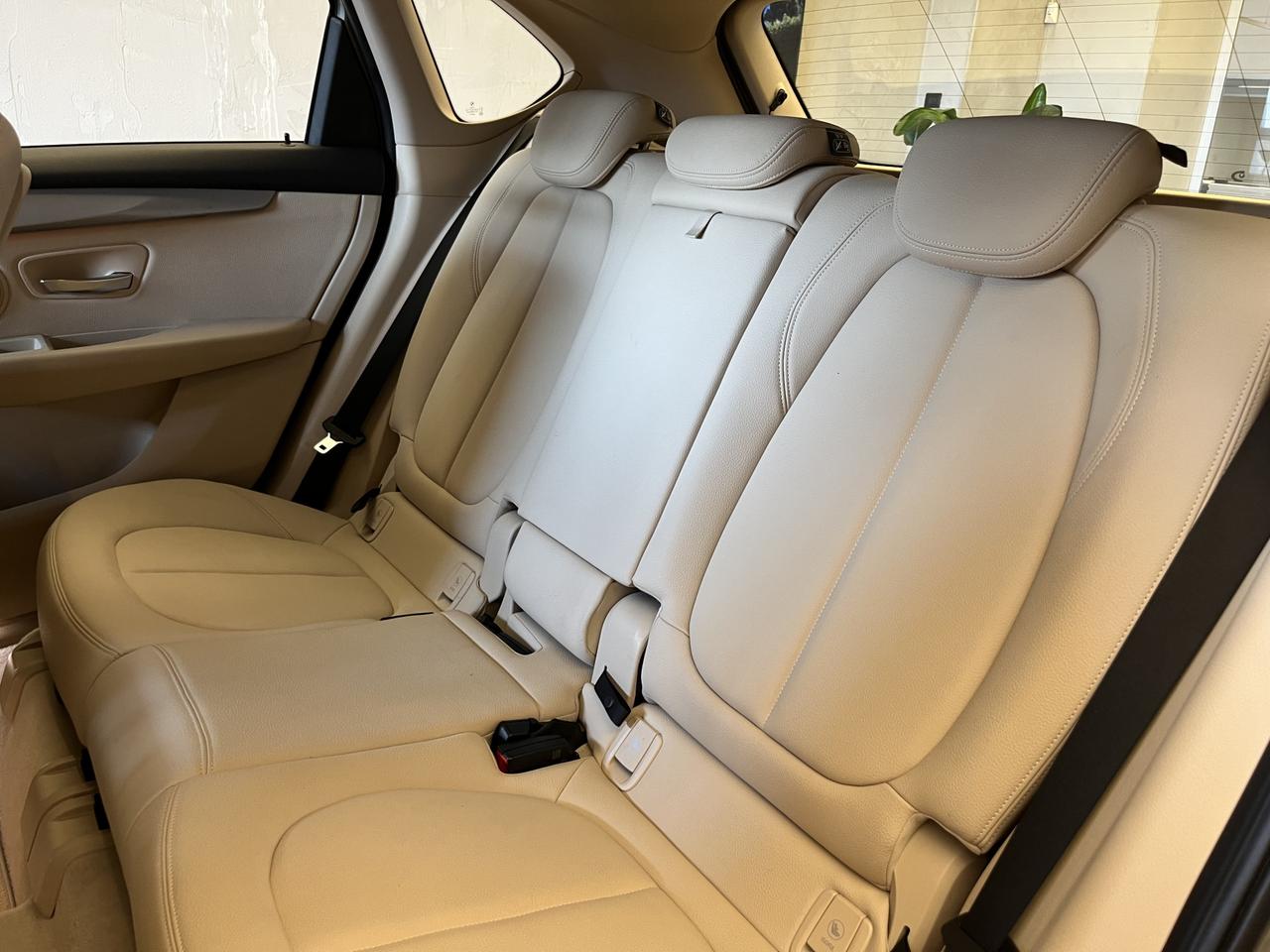 BMW 218d Active Tourer Luxury