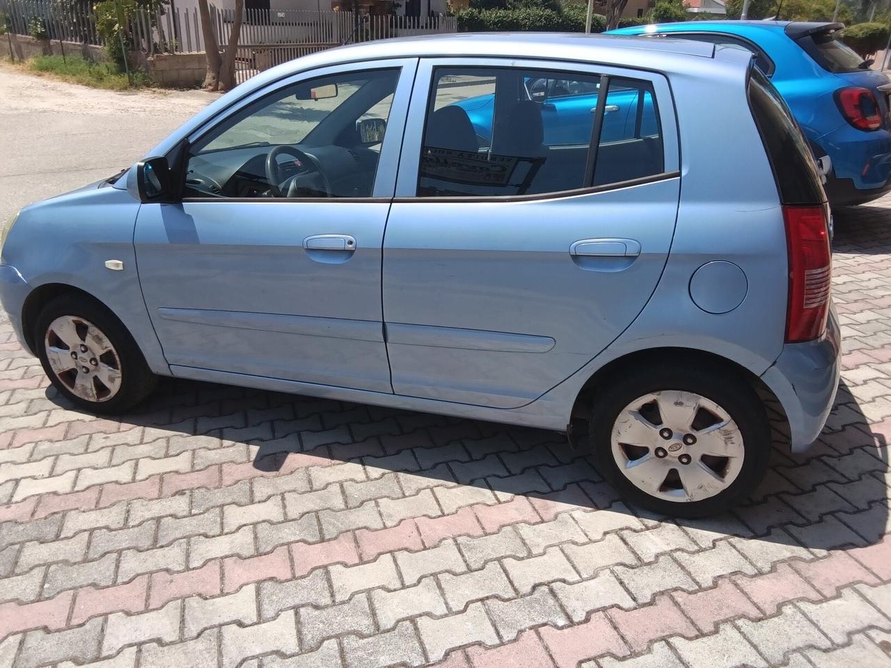 KIA PICANTO 1.1 BENZ CLIMA