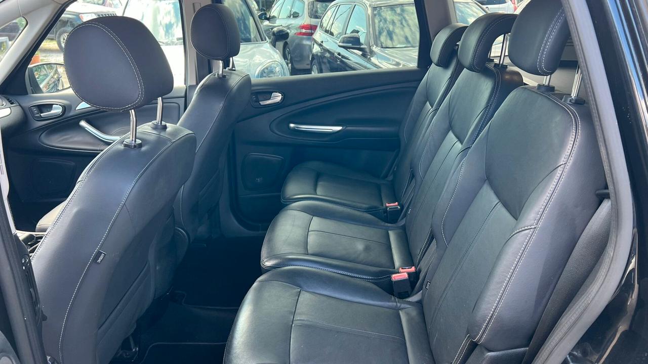 Ford S-Max 2.0 TDCi 140CV Powershift 7 posti Business Nav