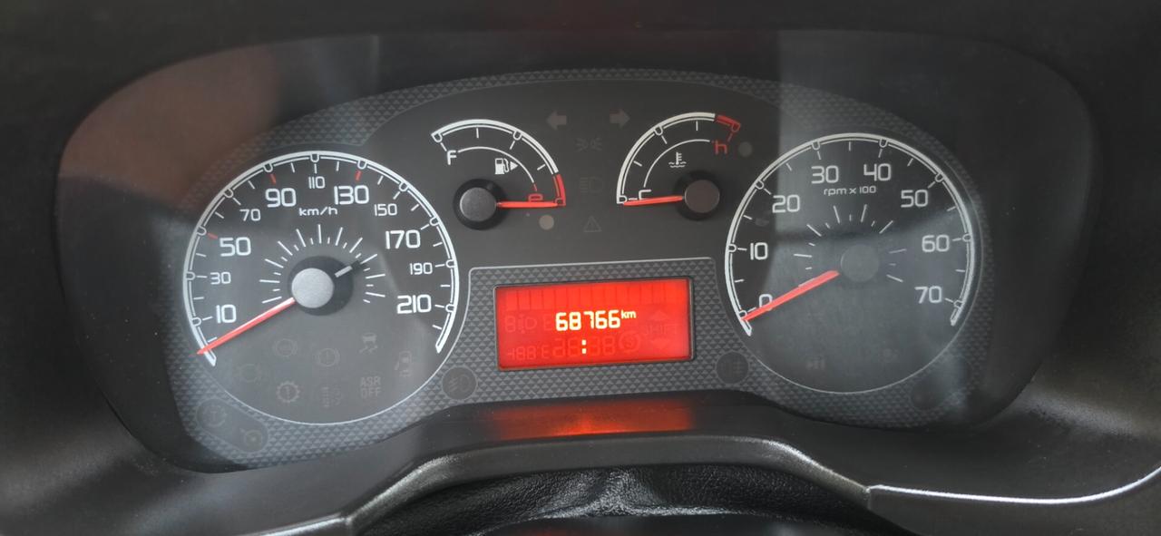 Fiat Qubo 1.3 MJT 95 CV Trekking CON SOLI 67.000 KM