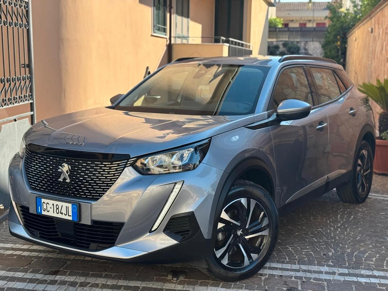 Peugeot 2008 BlueHDi 100 S&S Allure