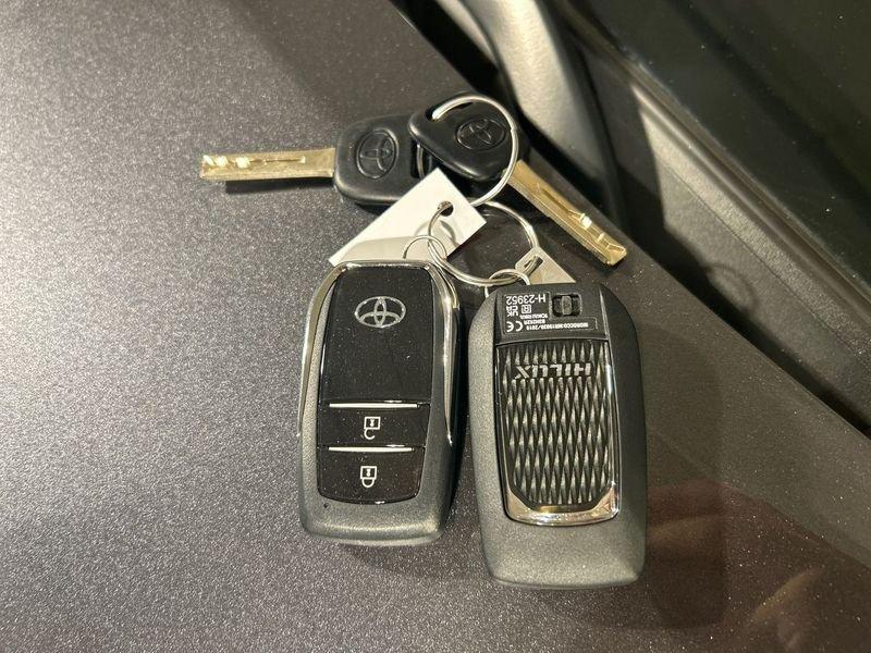 Toyota Hilux 2.4 D 4WD Automatico Double Cab EXECUTIVE