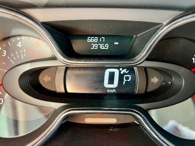 Renault Captur 1.5 dci Business 90cv edc " KM 66800 / X NEOPAT."