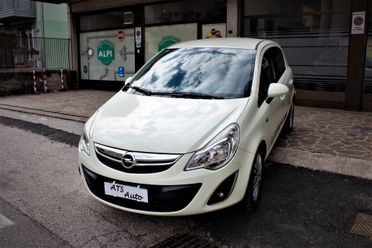 Opel Corsa 1.2 5 porte Cosmo Neopatentati