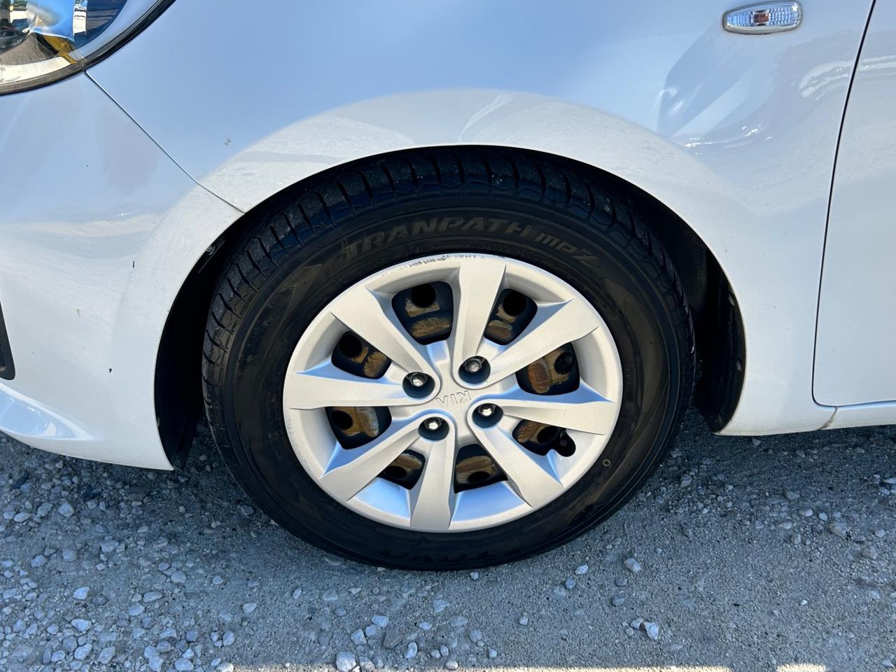 Kia Rio 1.2 CVVT 5p. Cool neopatentati rate permute