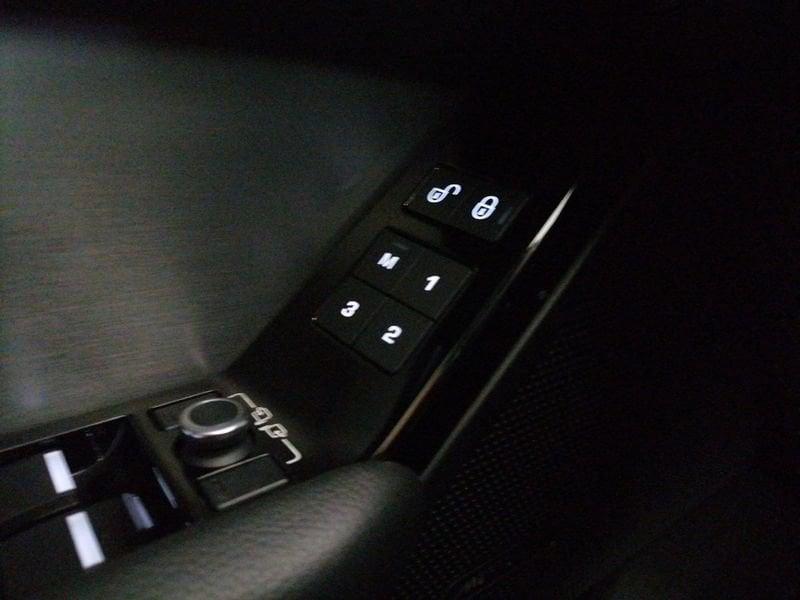 Land Rover Range Rover Velar 2.0d i4 240cv auto my19