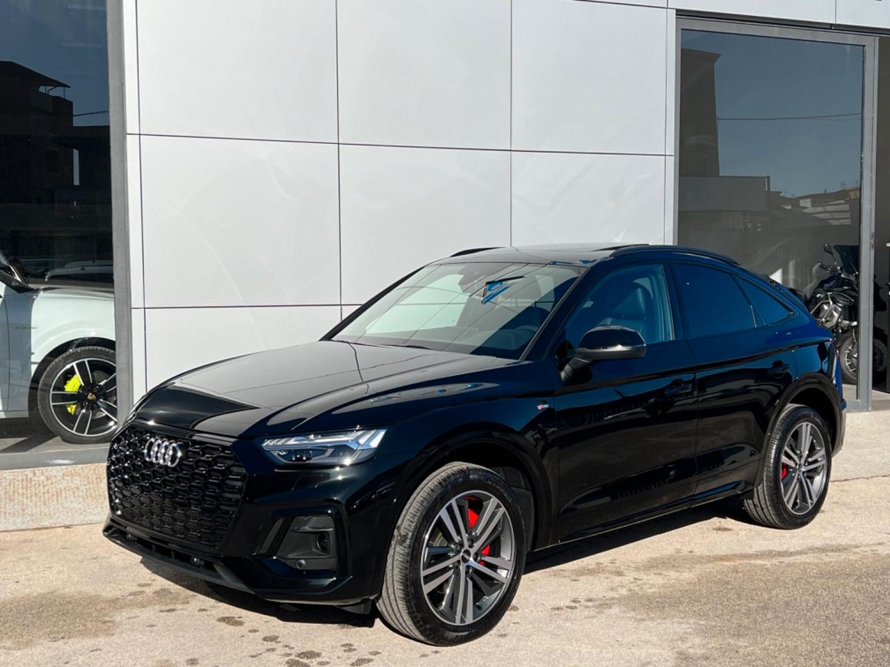 Audi Q5 SPB 40 TDI quattro S tronic S line - listino € 81.400 - scontata € 67.900