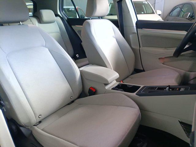 VOLKSWAGEN Golf 2.0 TDI DSG SCR Life