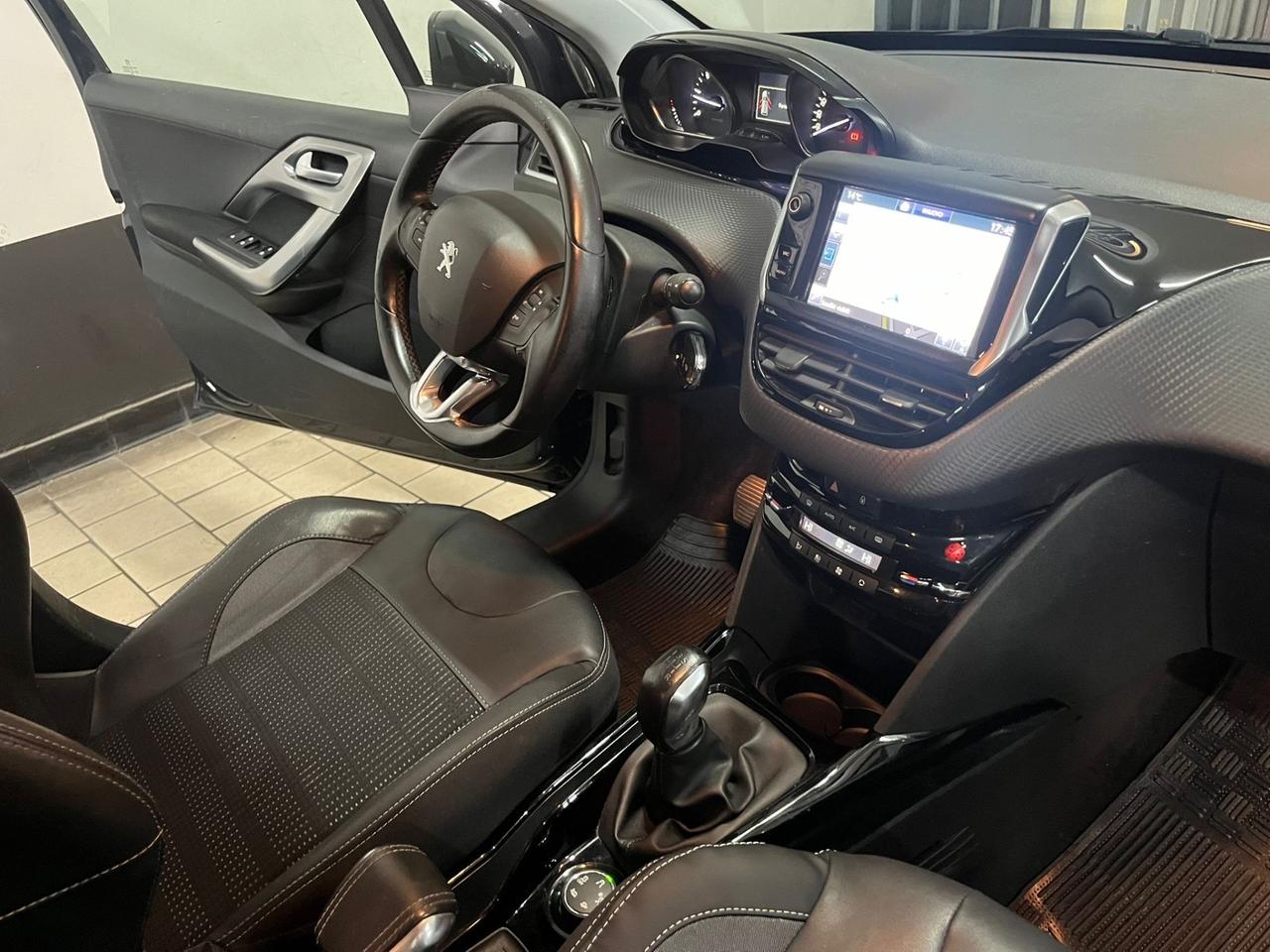 Peugeot 2008 BlueHDi 100 GT Line 2017