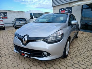 Renault Clio 1.2 BENZINA 74CV NEOPATENTATI