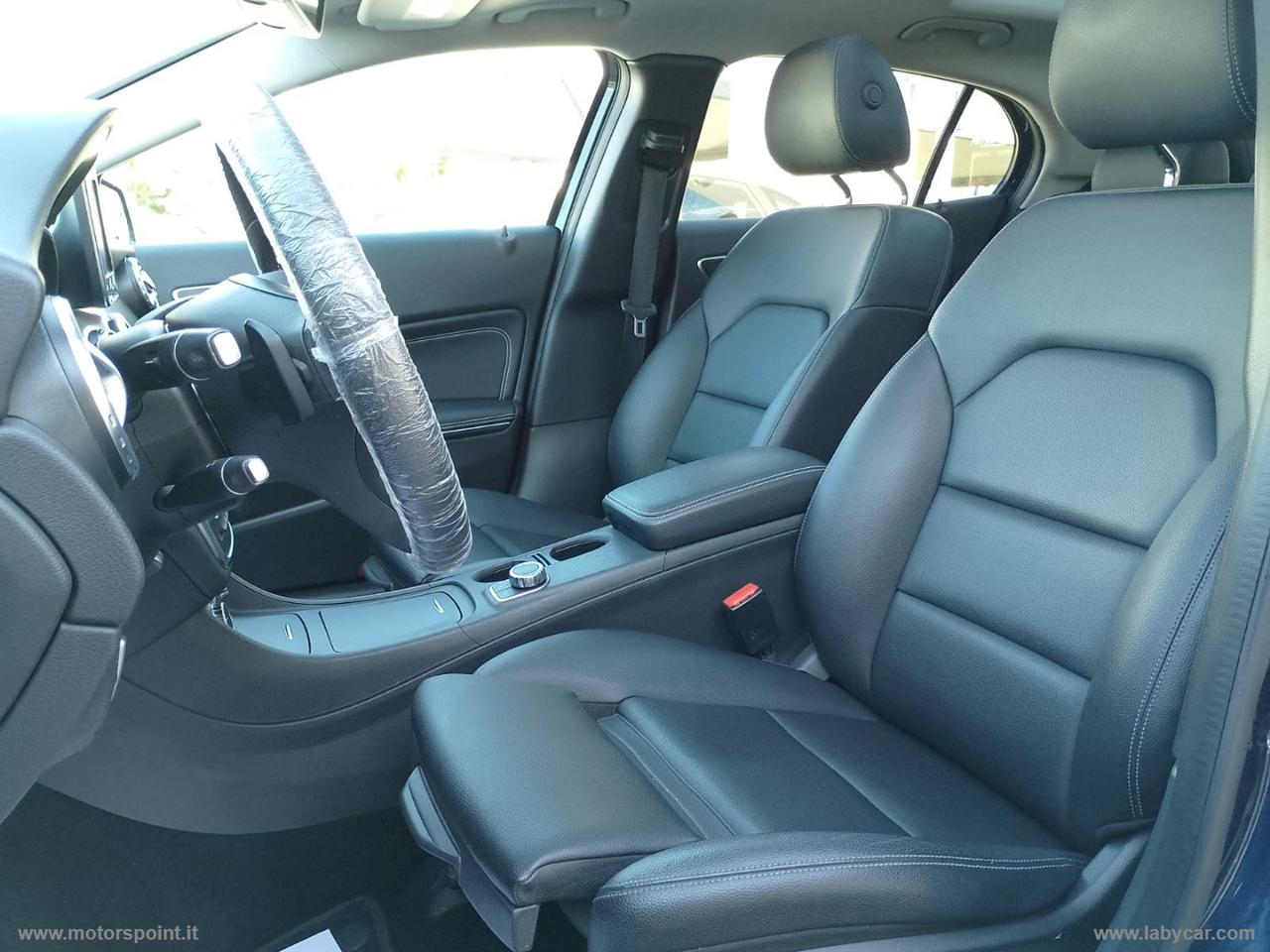 MERCEDES-BENZ GLA 180 d Automatic Sport *TETTO *PELLE