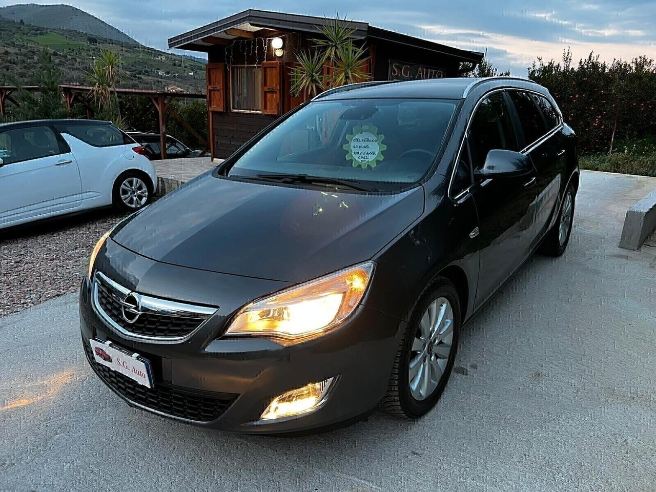 Opel Astra 1.7 CDTI 110CV Sports Tourer Cosmo Fleet