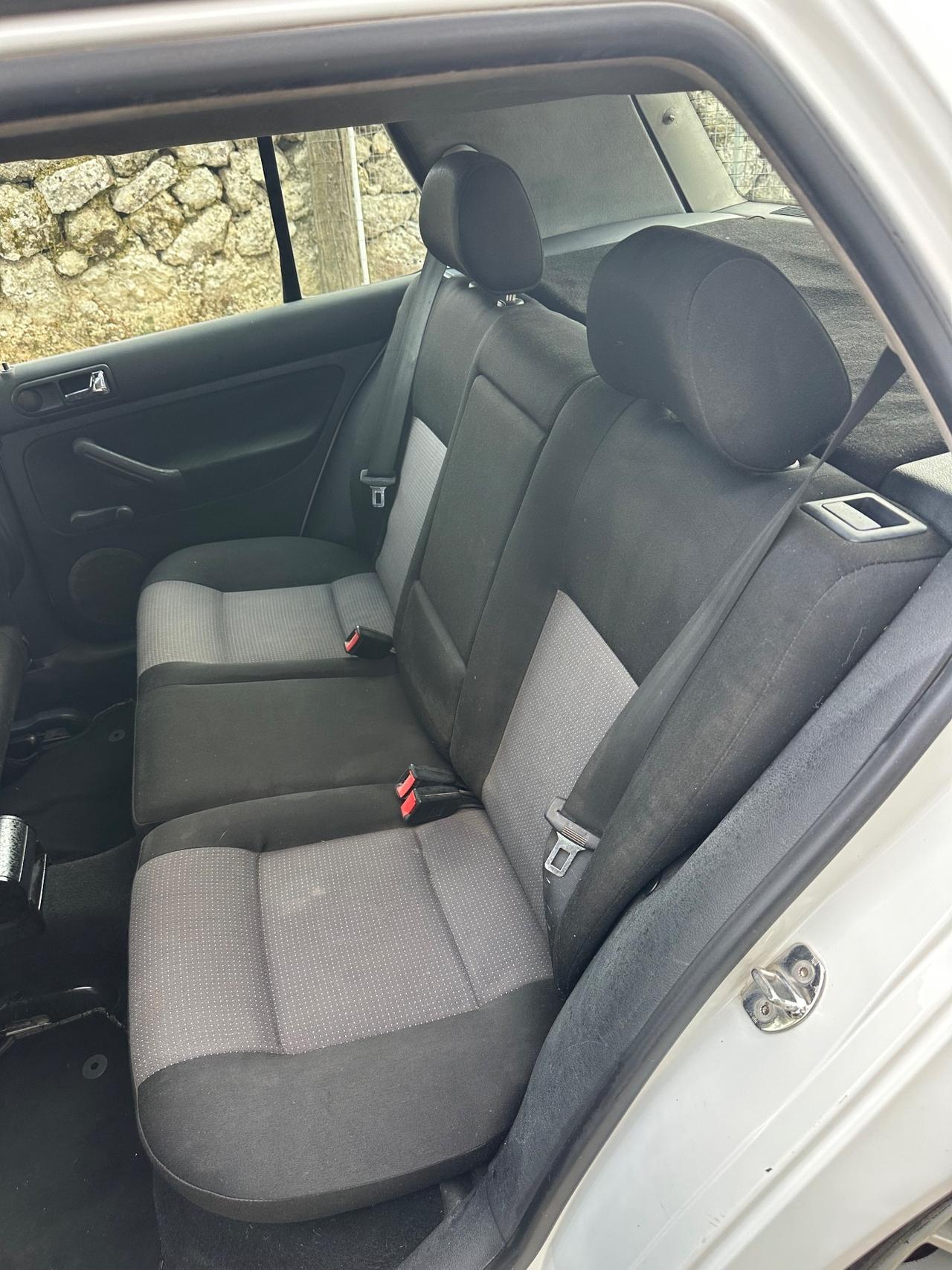 Volkswagen Golf 1.9 TDI/90 CV cat 5 porte