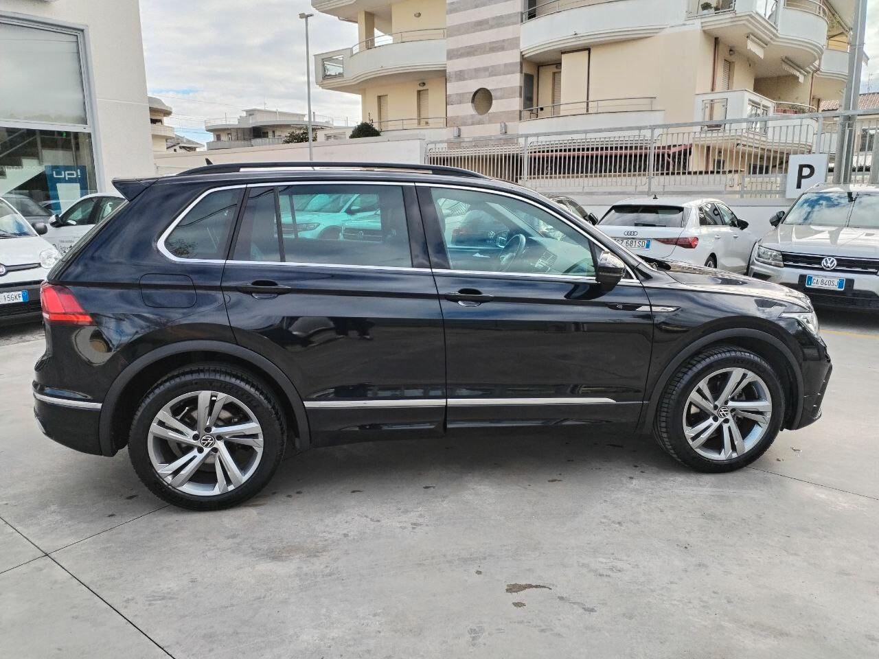 Volkswagen Tiguan 2.0 TDI 150 CV SCR DSG 4MOTION R-Line