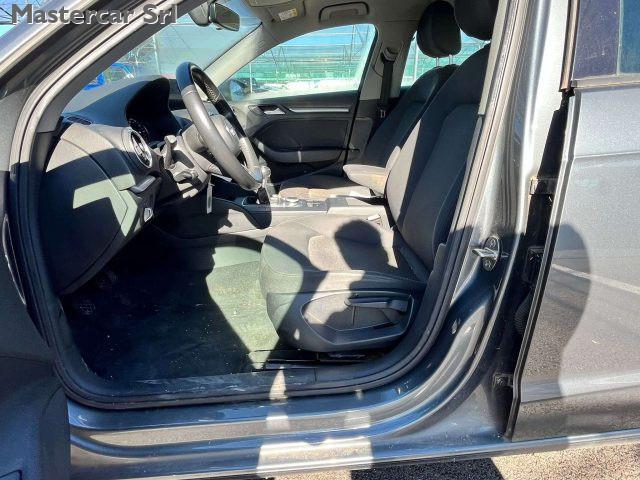 AUDI A3 A3 Sportback 1.6 tdi Business 110cv targa FE953GD