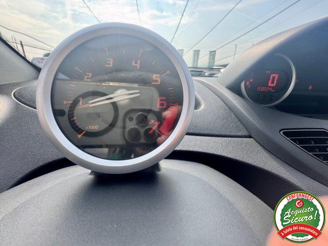 RENAULT Twingo 1.2 8V Confort