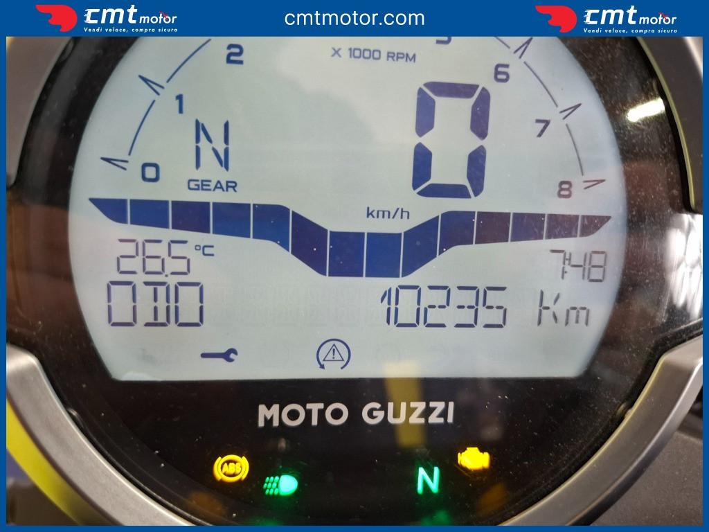 Moto Guzzi V7 - 2023