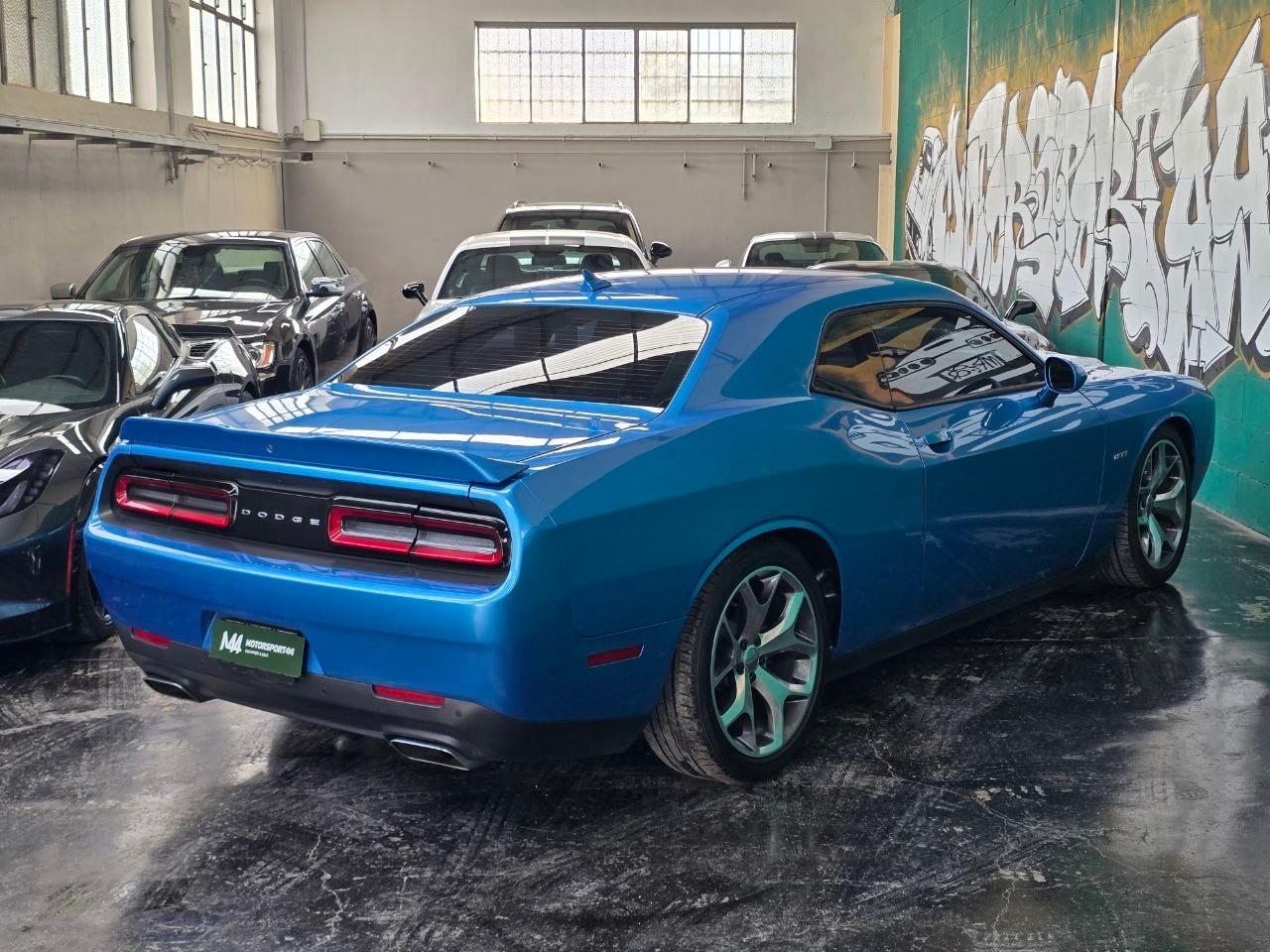Dodge Challenger 5.7 HEMI V8 *IVA ESPOSTA