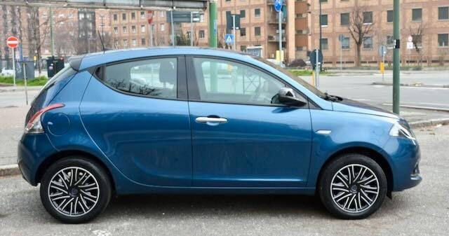 Lancia Ypsilon 1.0 FireFly 5 porte S&S Hybrid Gold